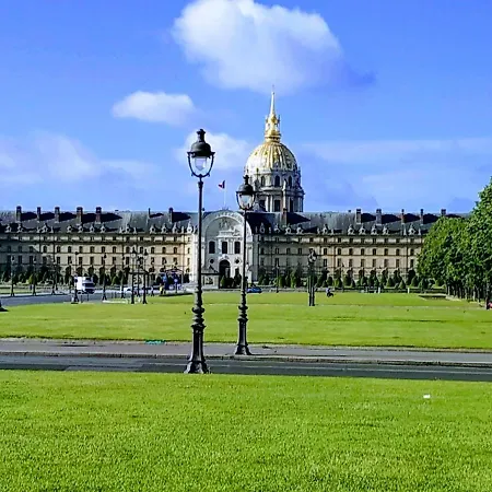 Mathilde - Authentic Saint-germain Seine Walk * Paris