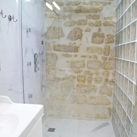 Mathilde - Authentic Saint-germain Seine Walk Appartamento *