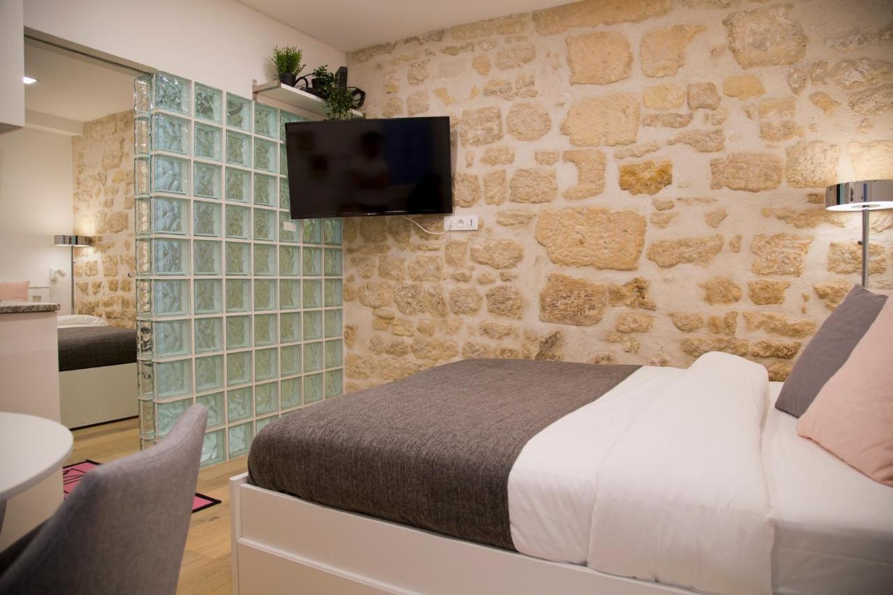 Apartment Mathilde - Authentic Saint-germain Seine Walk Paris